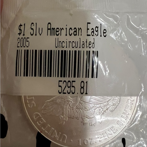 2005 American Silver Eagle 1 Troy oz. .999 Fine Silver Dollar Coin Uncirculated - Picture 7 of 12